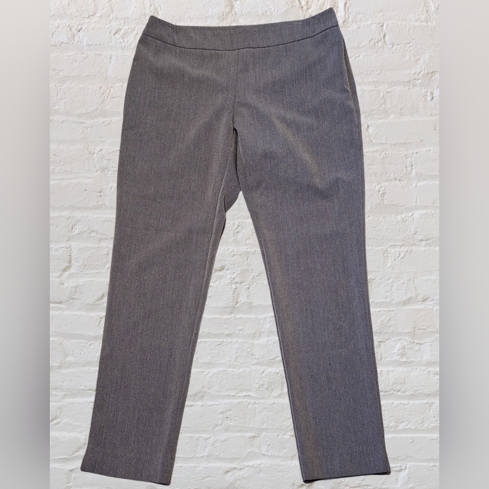 'Ellen Tracy' gray slim fit, side zipper stretch ankle pants, Sz. 6